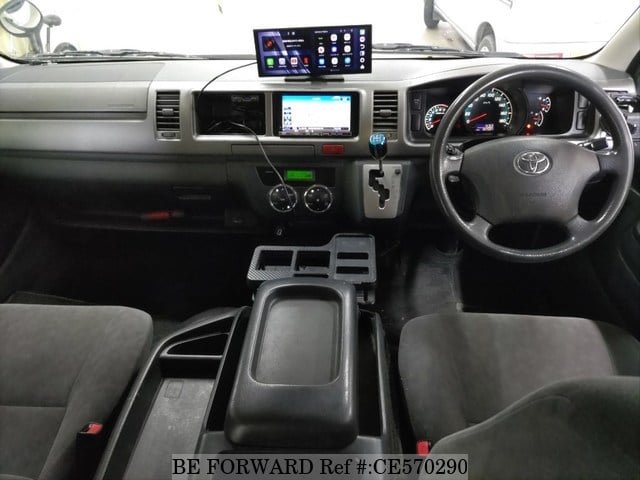 CE570290_3.jpg